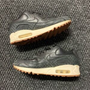 Nike Men's Black Air Max 97 Gum Bottom Sneakers Size